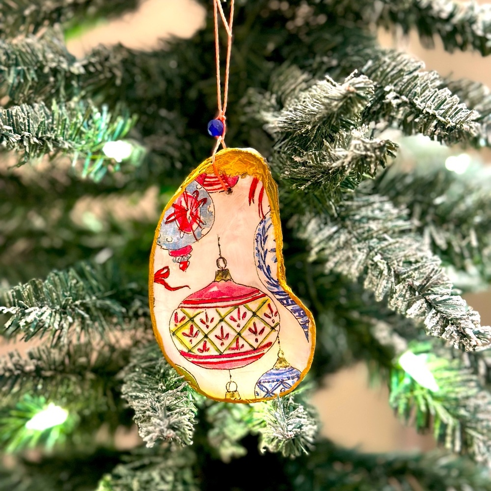 Decoupage oyster ornament